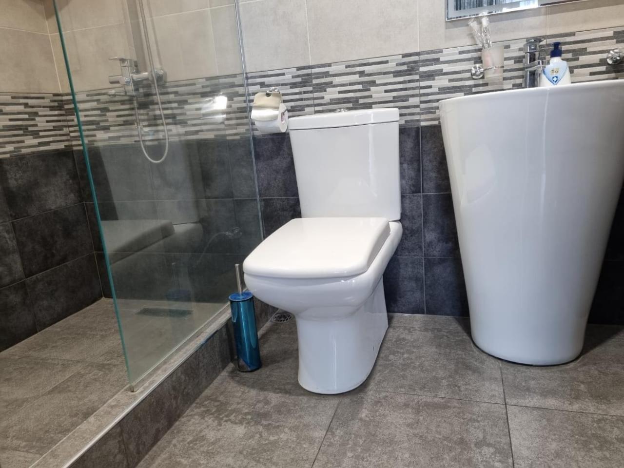 Day Inn Hotel 예레반 외부 사진