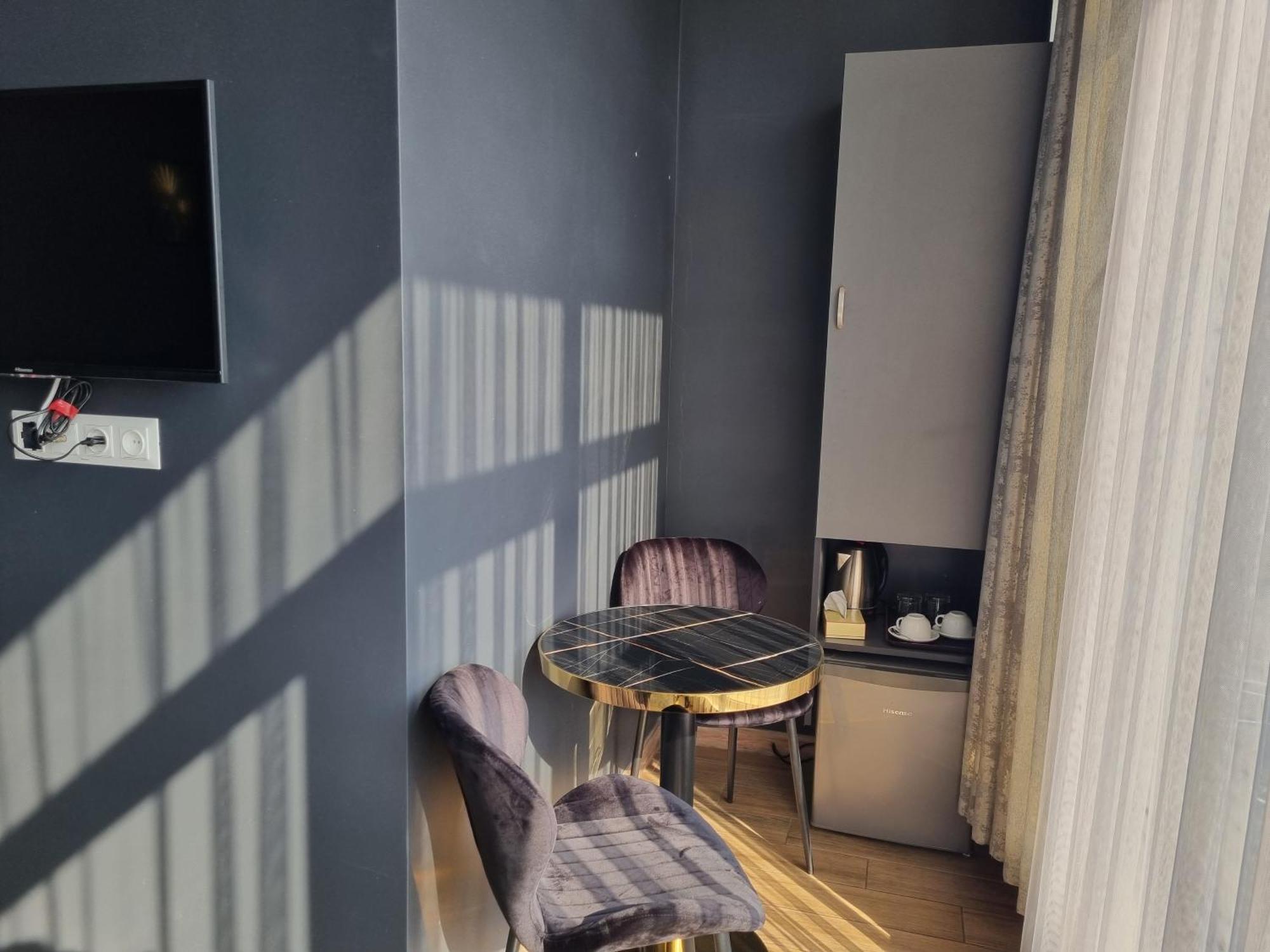 Day Inn Hotel 예레반 외부 사진