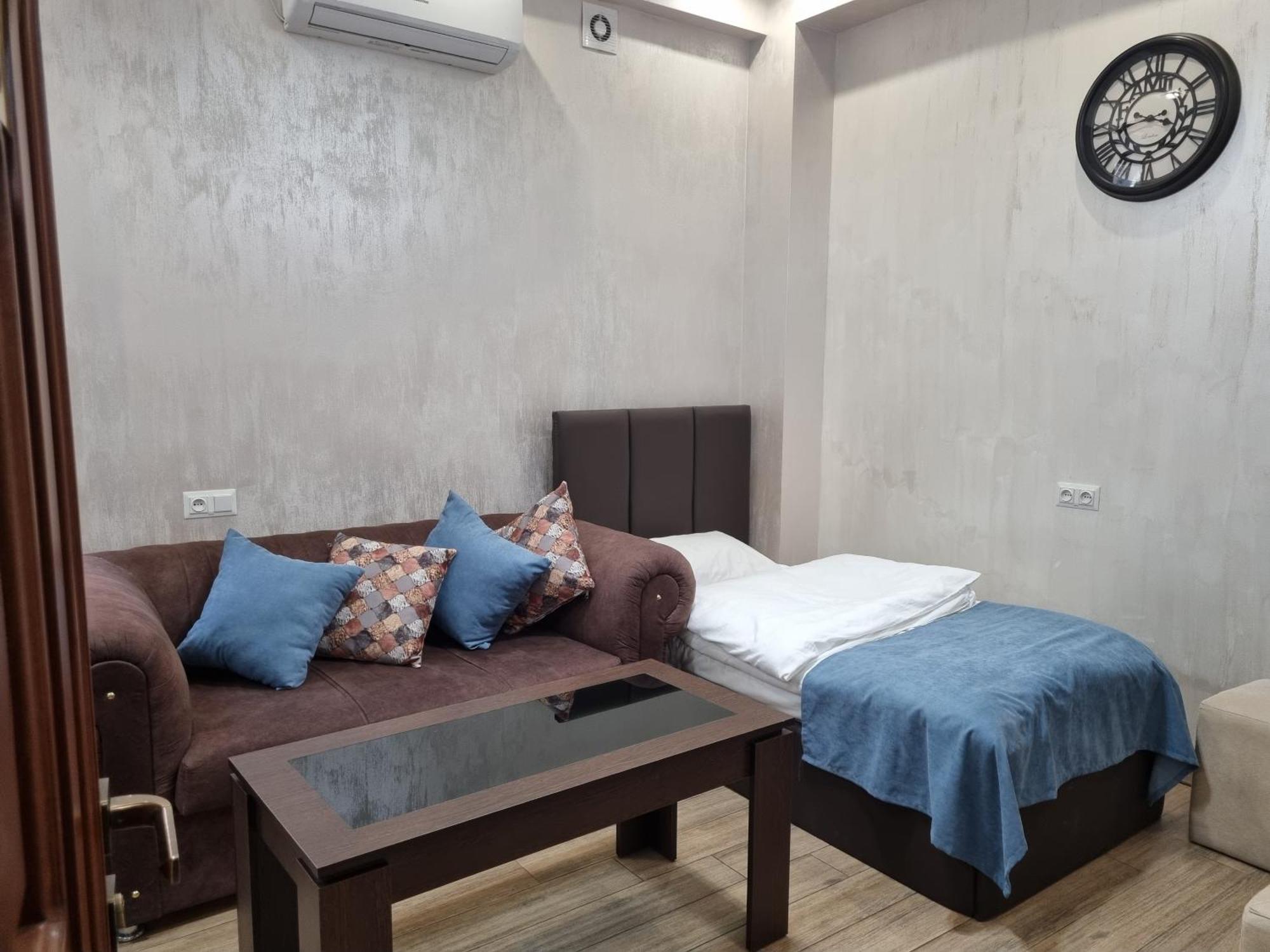 Day Inn Hotel 예레반 외부 사진