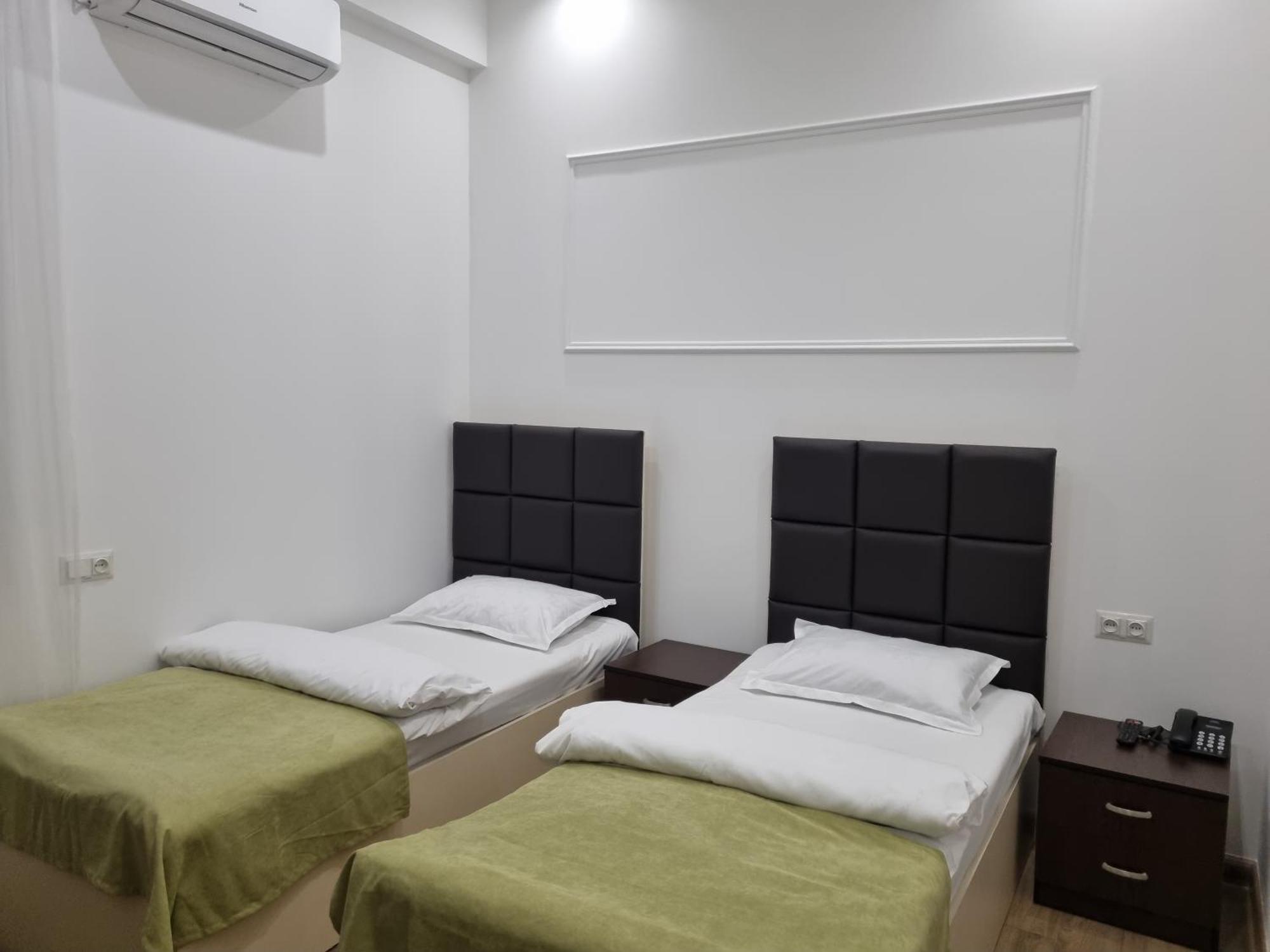 Day Inn Hotel 예레반 외부 사진