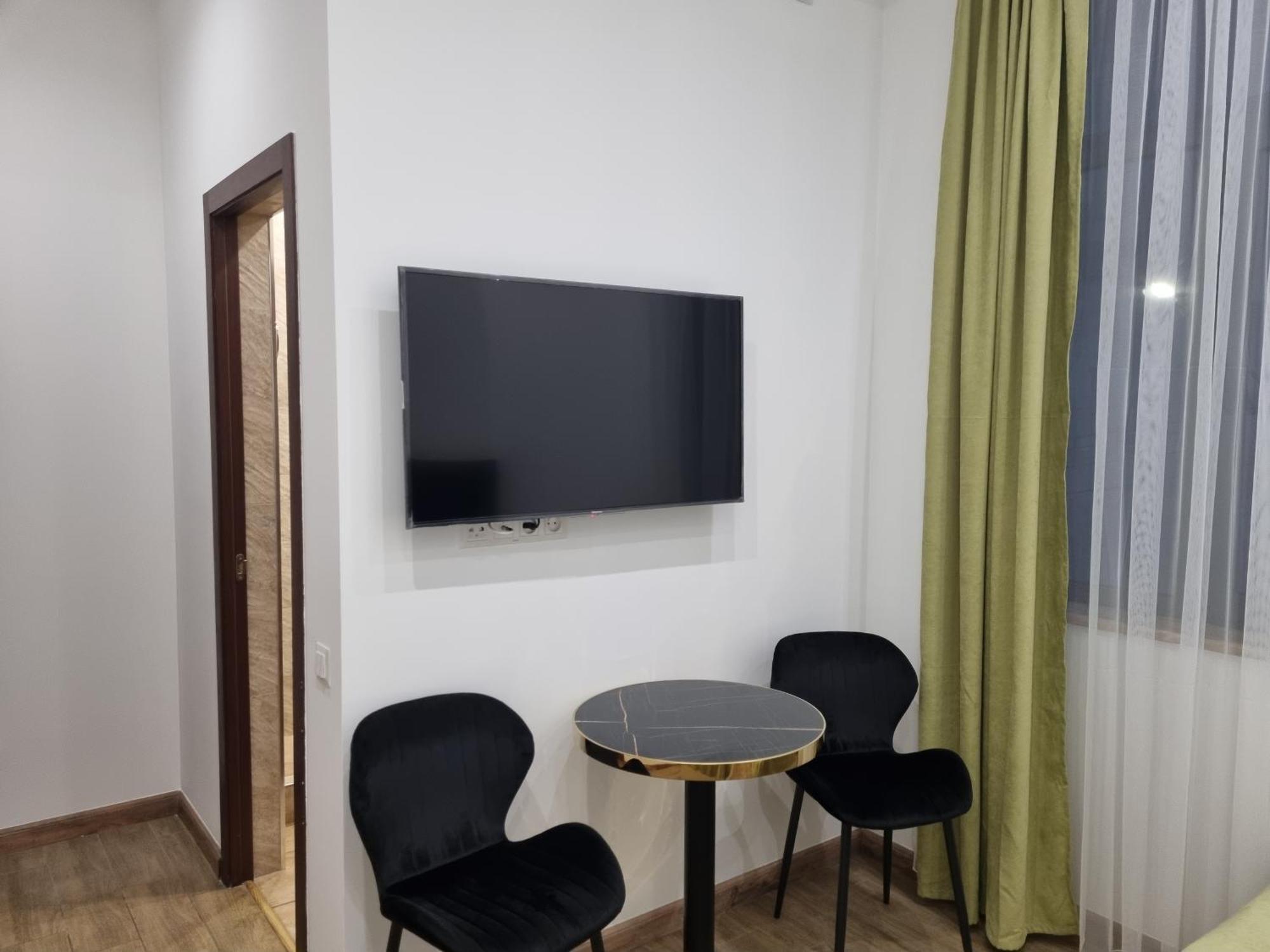 Day Inn Hotel 예레반 외부 사진
