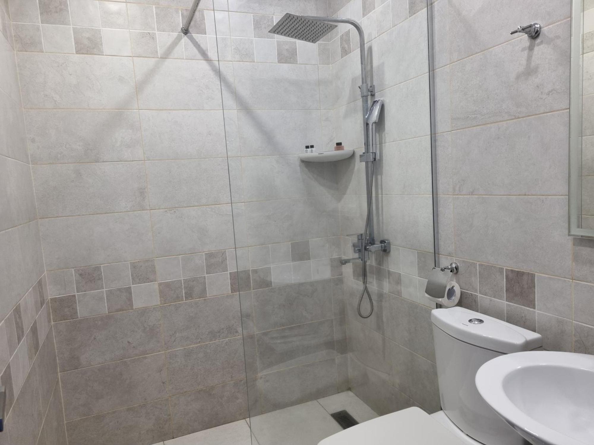 Day Inn Hotel 예레반 외부 사진
