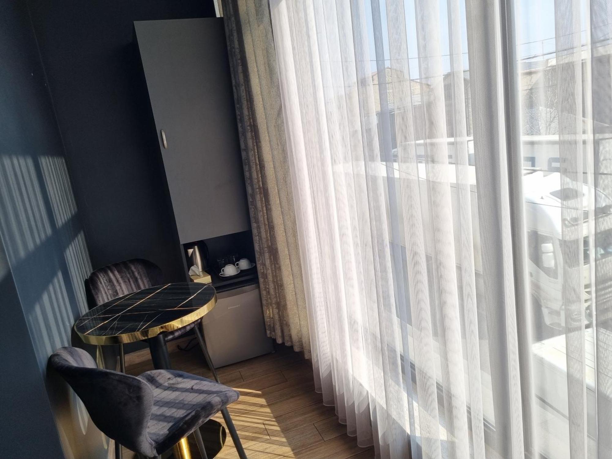 Day Inn Hotel 예레반 외부 사진