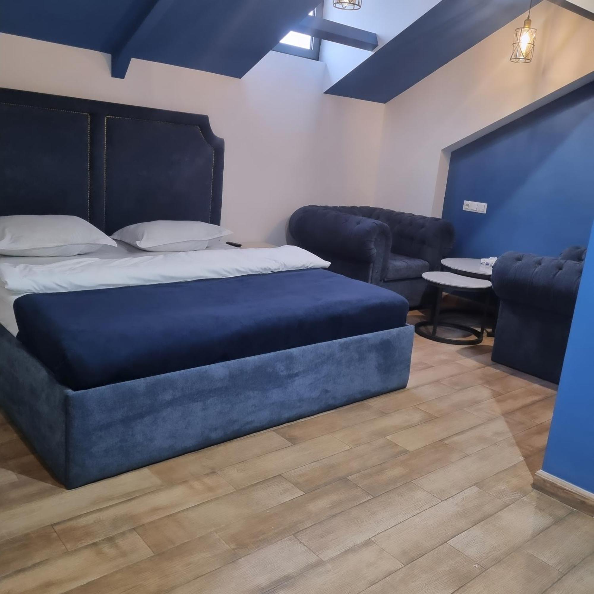 Day Inn Hotel 예레반 외부 사진