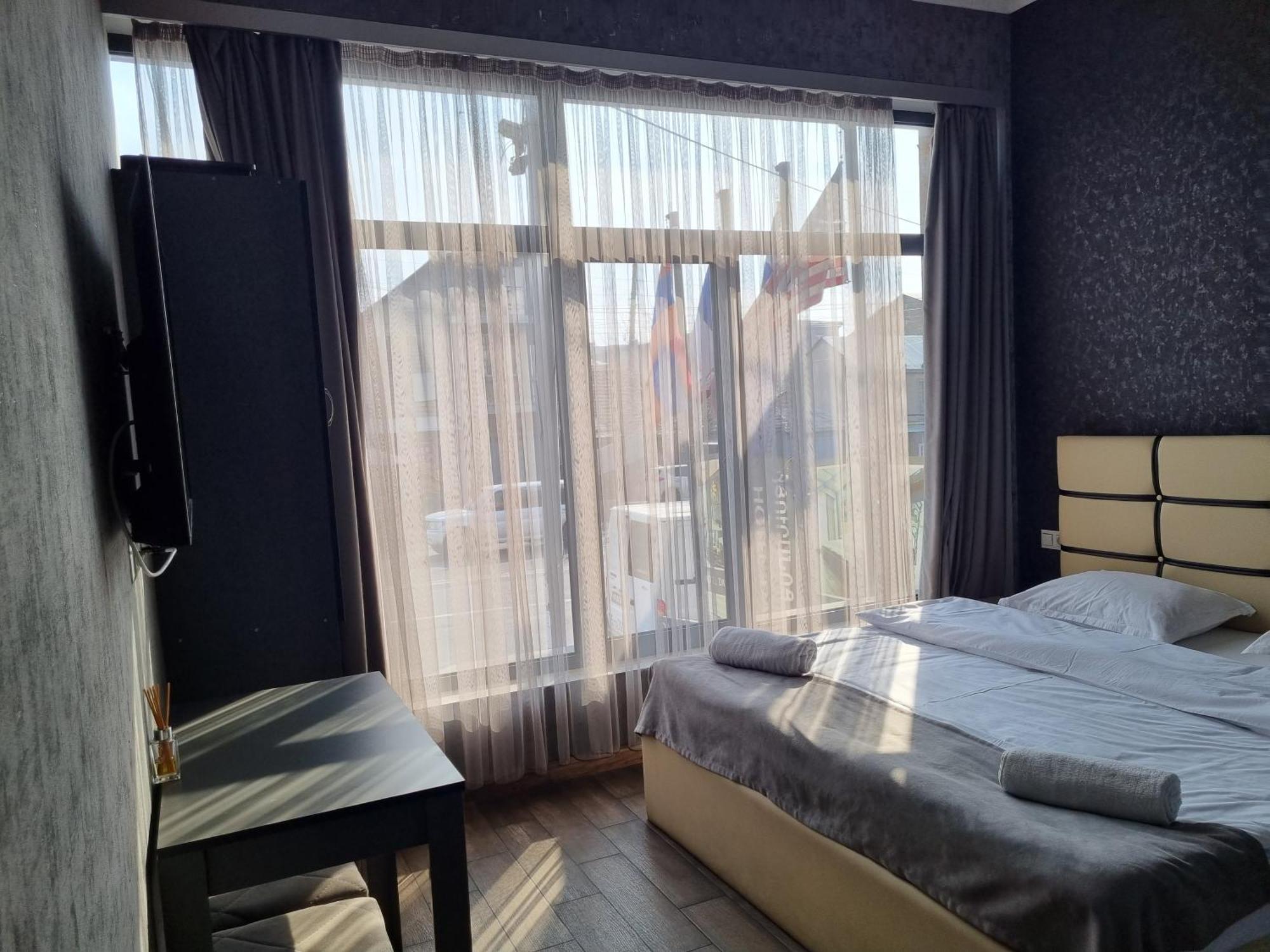 Day Inn Hotel 예레반 외부 사진